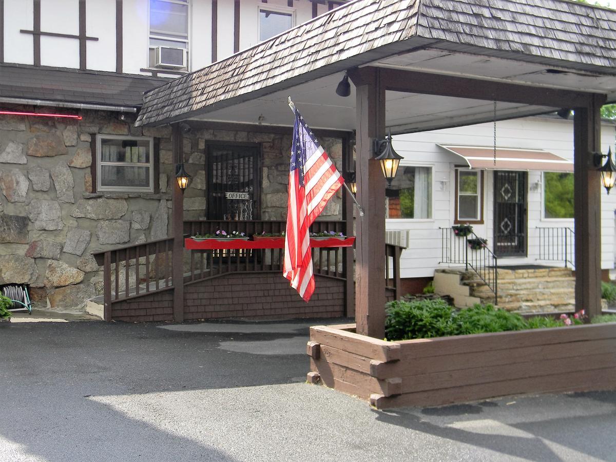 Ticonderoga The Stone House Motel & Motor Lodge المظهر الخارجي الصورة